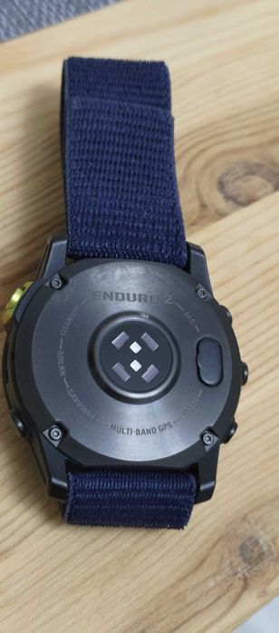 Garmin Enduro™ 2 - титаниев спортен часовник в отлично състояние!