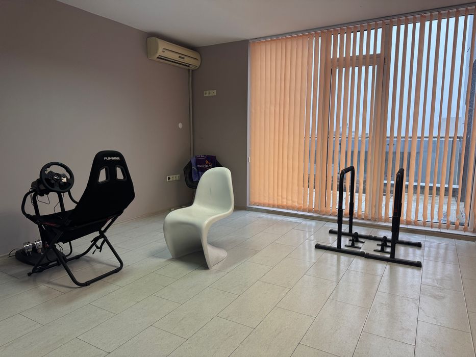 Дава се под наем Четиристаен апартамент в Бургас, Братя Миладинови - 170 кв.м за 757.86 € - Снимка #3