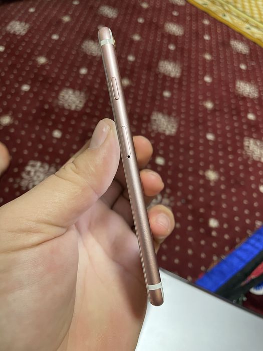 iPhone 6s аёл киши ишлатган.