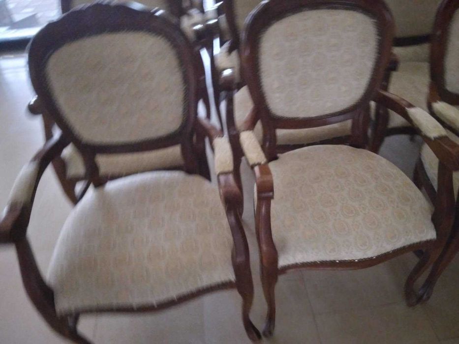 vand mobilier de lux  , restaurant 8 mese si 32 scaune