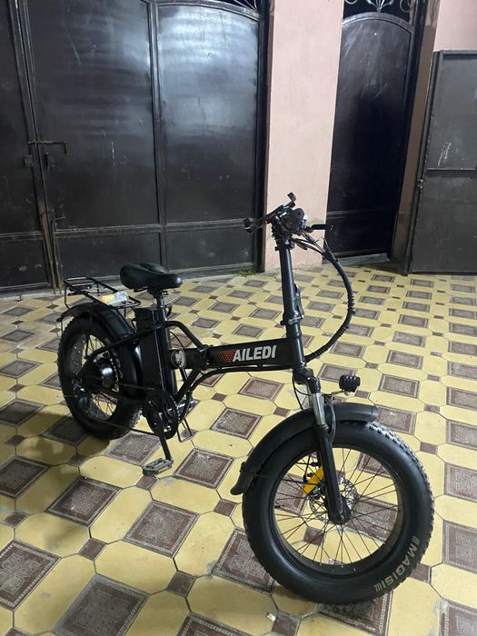 Скутер:марка AILEDI