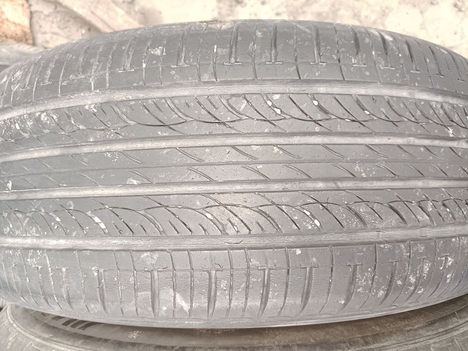 Шины комплект  бу за 25000