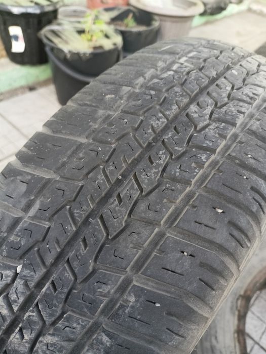 Продам две покрышки 175/70R13.