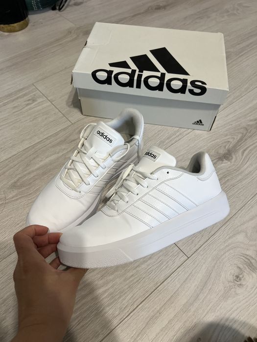 Adidasi 41 impecabili