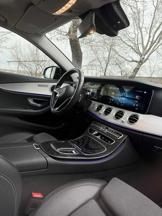 Mercedes Benz E 220D. An 2021. Km 67700.