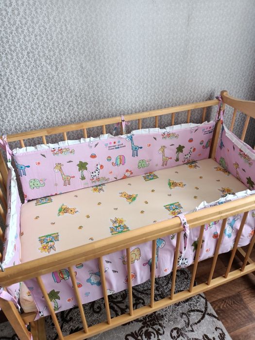 Продам детскую кроватку