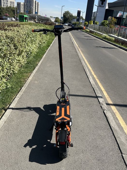 Продам почти новый самокат