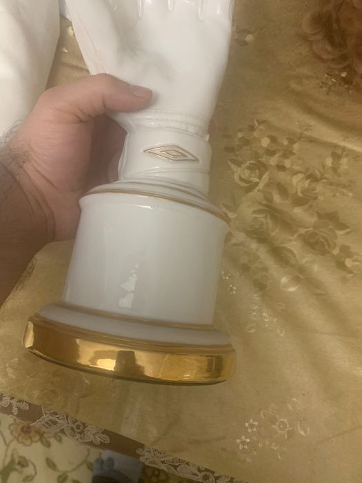 Кубок статуэтка перчатка фарфор футбол вратарь