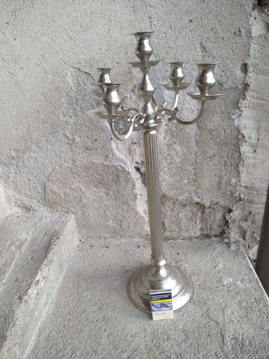 Продавам огромен масивен антикварен свещник в стил Арт Нуво