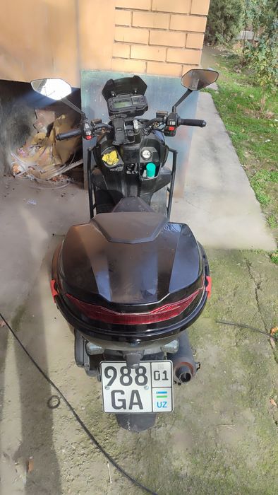 Skuter tank sotiladi