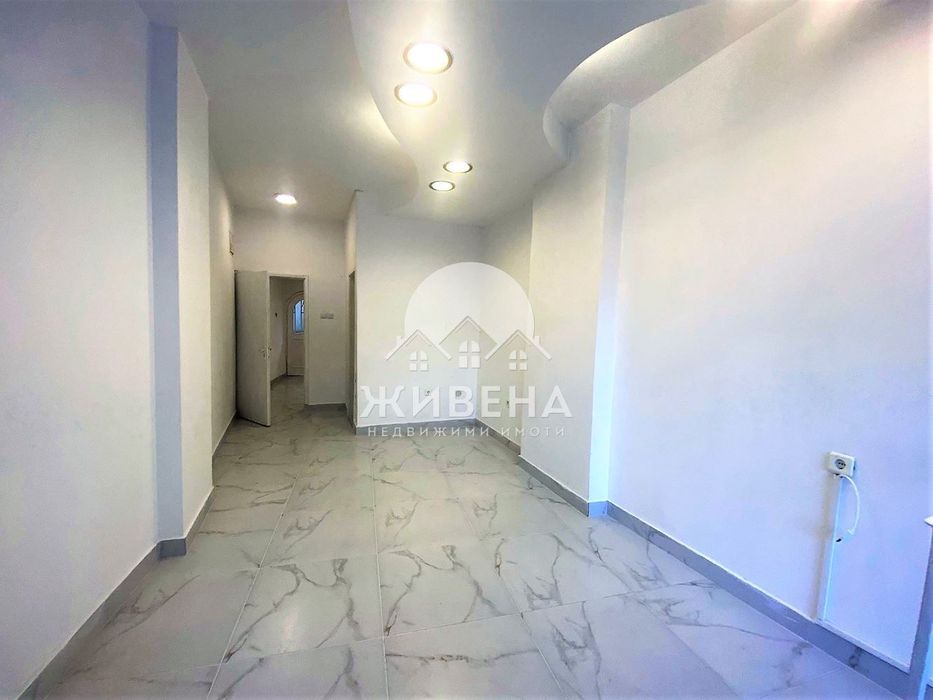 Търговски обект / Магазин под наем в района на Операта, гр. Варна, пл