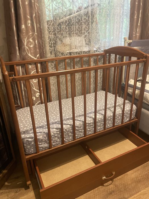 Продам детскую кроватку