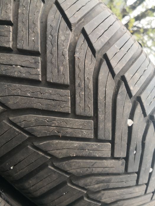 215 65 16 цола гуми Michelin dot 21