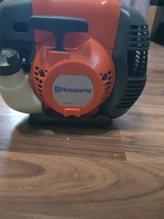 Motocoasă Husqvarna 336FR  impecabilă ca NOUĂ