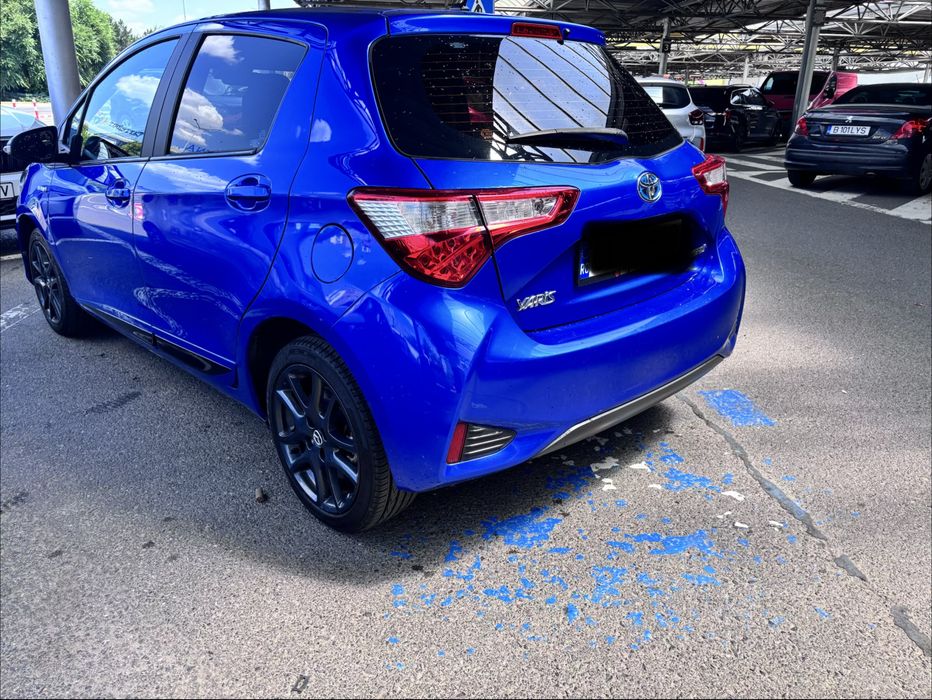 Toyota yaris hybrid 2018