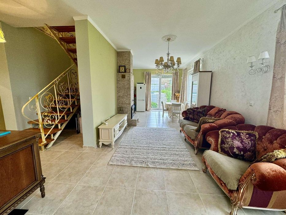 Продава се Къща в Бургас, Център - 211 кв.м за 1564 €/кв.м - Снимка #12