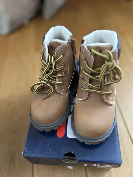 Детски нови боти Fila 23 и 24 нови