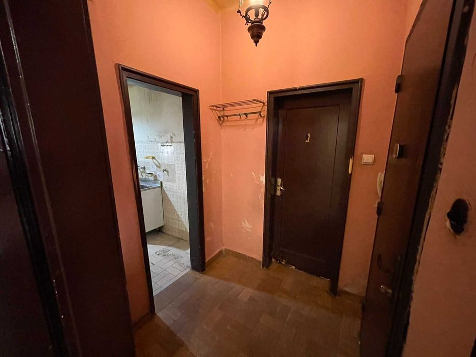 Продава се Двустаен апартамент в София, Център - 74 кв.м за 2068 €/кв.м - Снимка #3