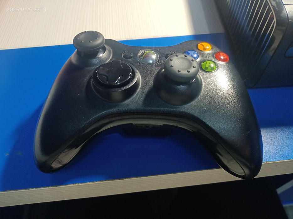Xbox 360 slim in stare buna!