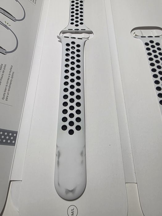 Каишка за Apple Watch Nike edition