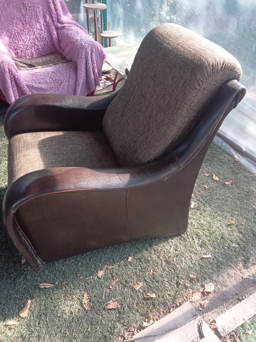 Продадим  кресло