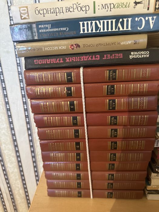 Продам книги  энциклопедии сборники томов в хорошем состоянии недорого
