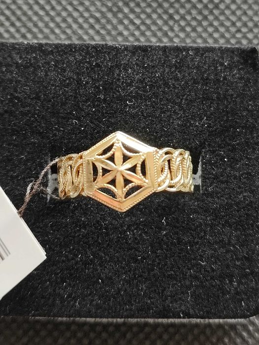 Златен дамски пръстен 2.06гр-14к