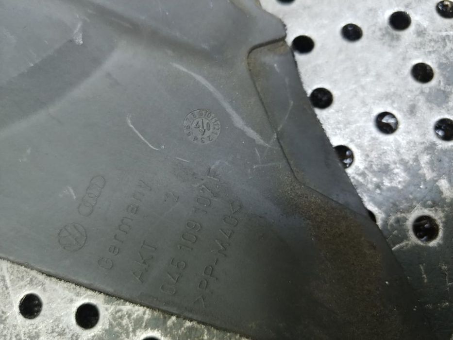 Capac distributie 2.0 tdi bmp passat b6 audi a3 vw touran golf 5 golf seat leon skoda octavia 2 045109107f