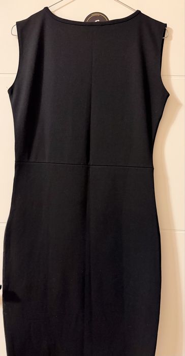 Черна рокля без ръкав
