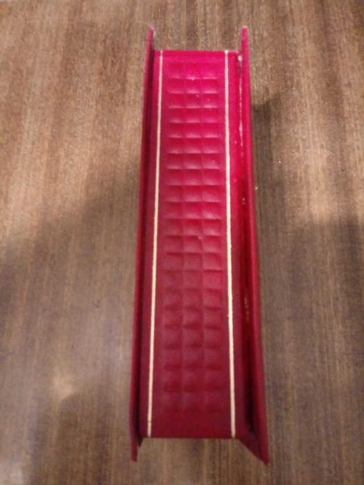 кутия за БИЖУТА кожа и дърво