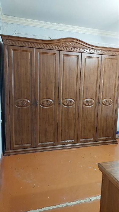 Spalni mebel sotiladi. Srochna.Keng Makon brendi.