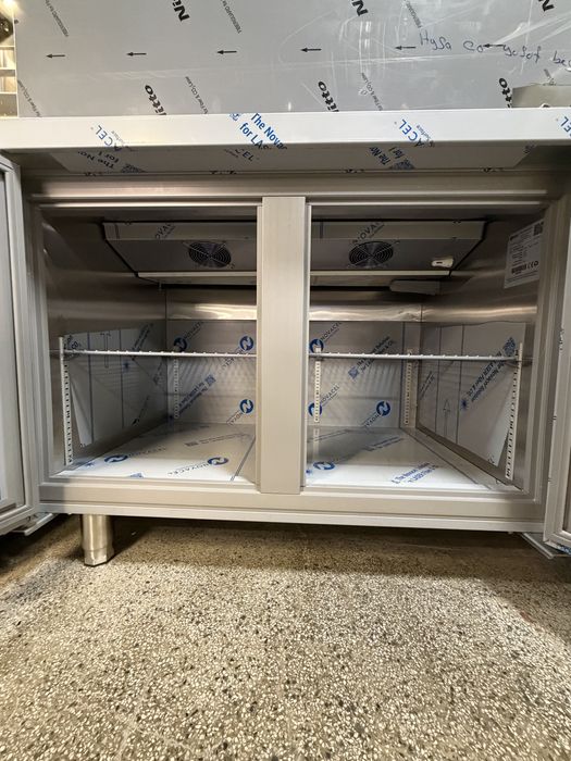 Хладилна работна маса