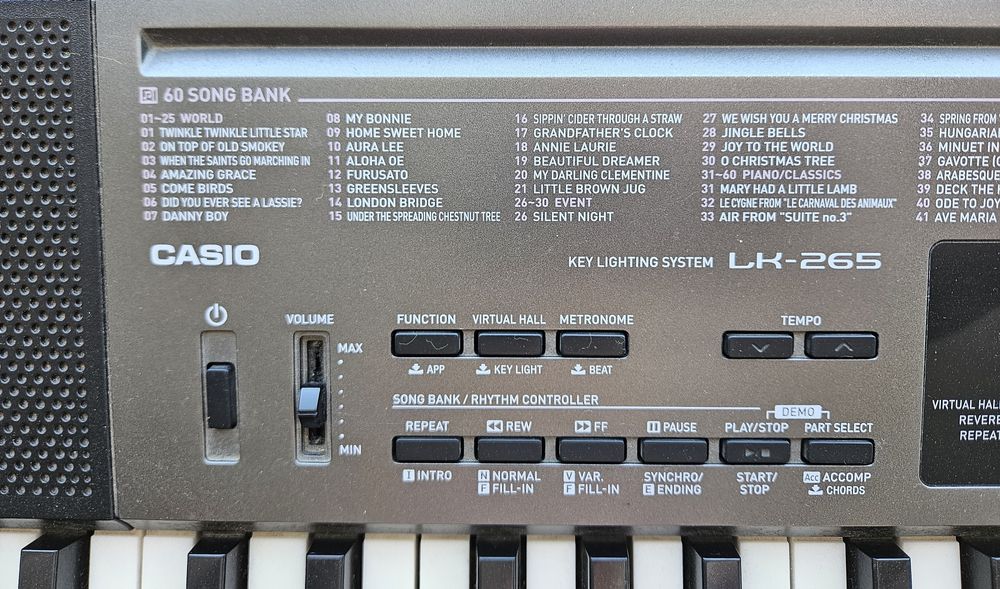 Синтезатор Casio