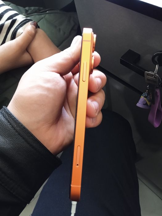 Iphone XR 17korpus quyilgan hamma joyi ishledi tru ton face ishledi