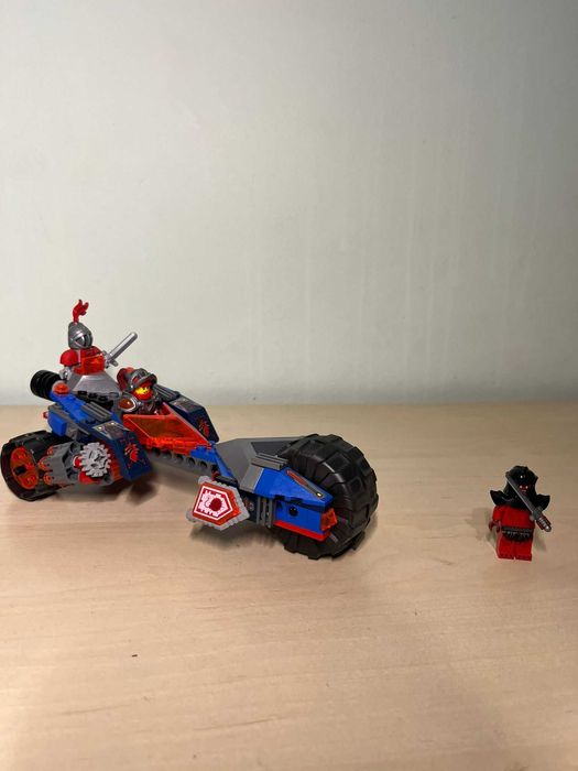 Lego Nexo Knights masina lui Macy