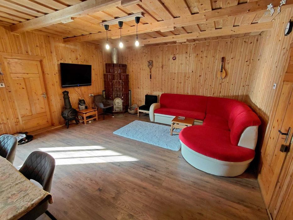 Vanzare Casa Vacanta/Cabana rustica cu sauna si teren generos Lelesti