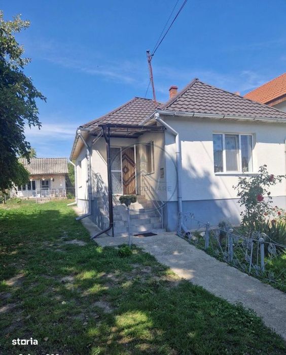 Casa de vanzare la 10 km de Beclean – teren 1.600 mp