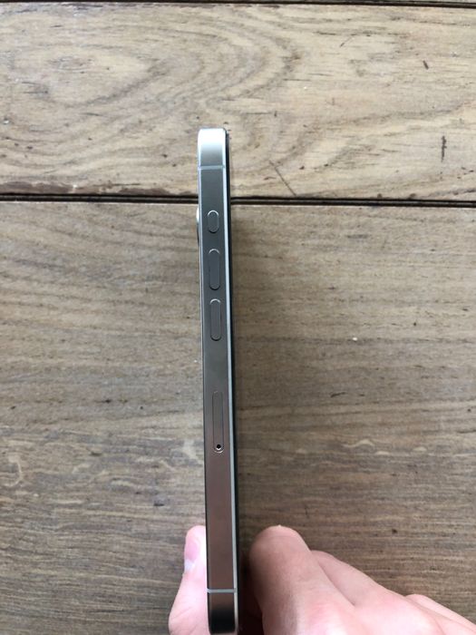 iPhone 15 pro white