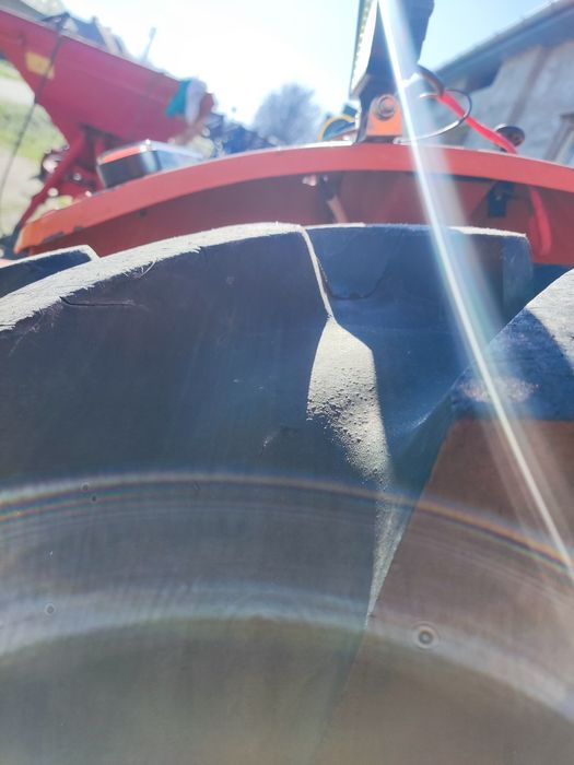 vând tractor fiat 411 în perfectă stare de functionare