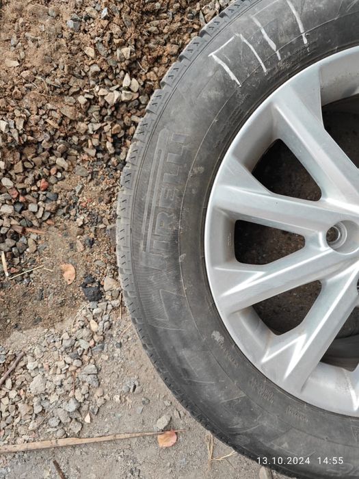 Продам Зимнюю резину с дисками