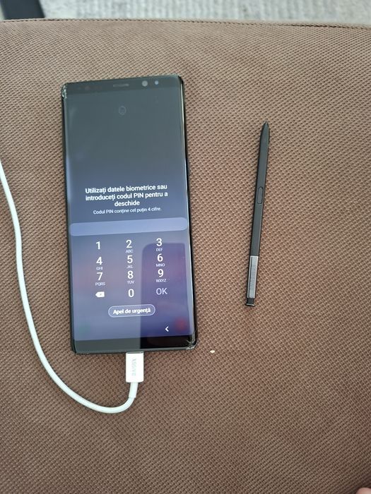 Samsung Galaxy Note 8 cu pen