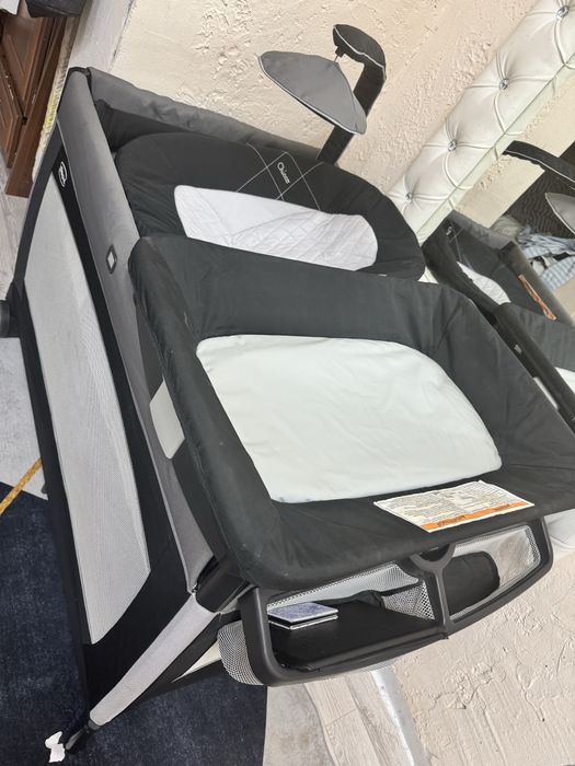 Продам кроватку манеж Chicco