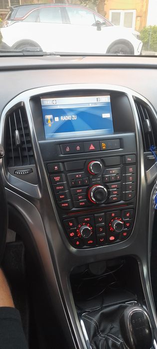 Vând Astra j 1.7