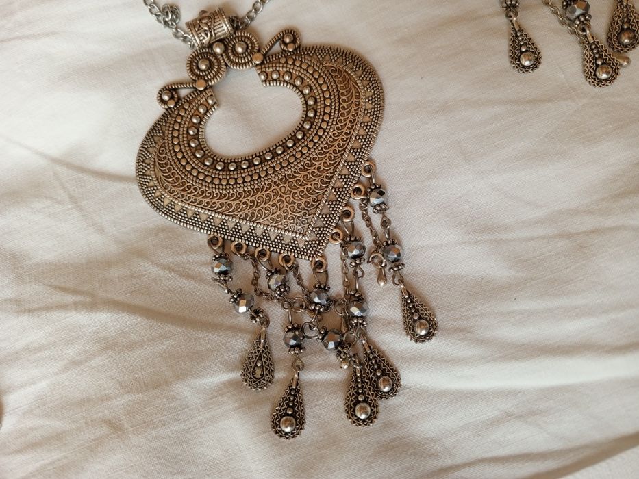 Бижутерия нарядная