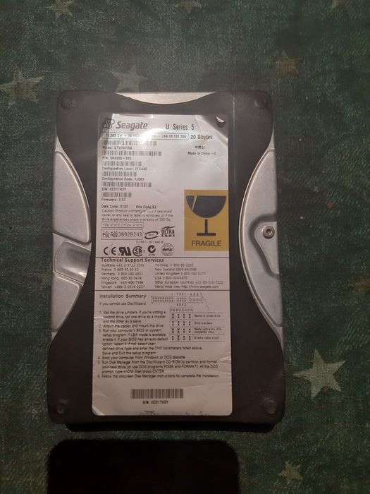 Компютърни части и компоненти