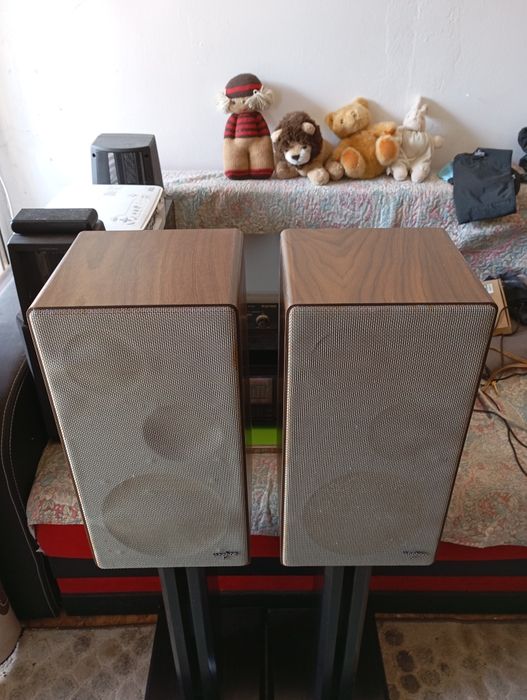 Vând boxe Isophon,rezervate