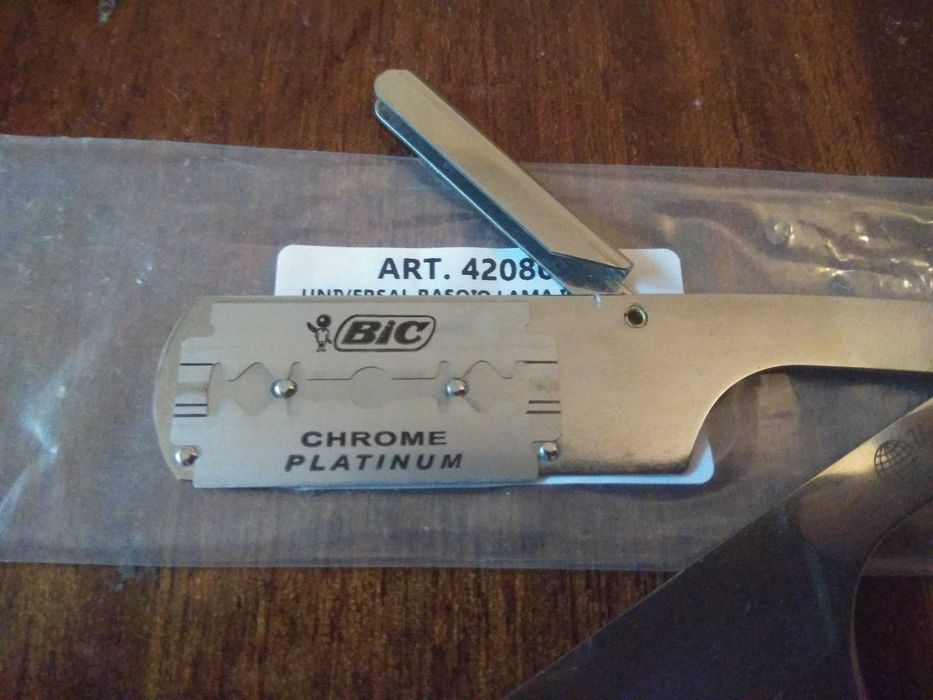 Бръснач тип шаветка