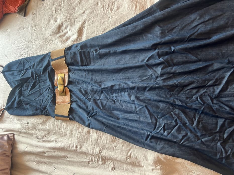 Рокля дълга. Страхотна!