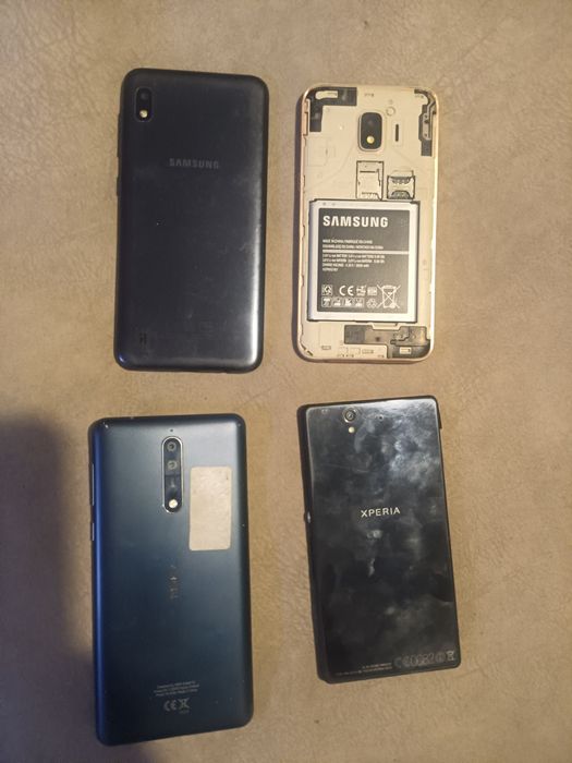 Телефон Nokia 8 , Sony z