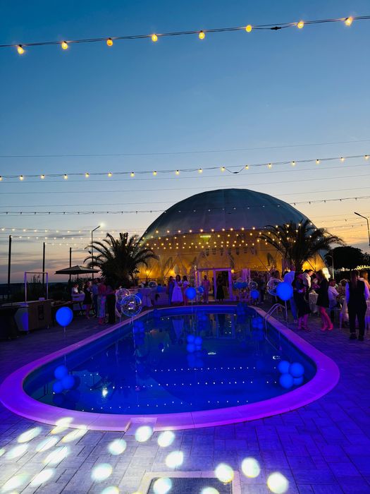 Vand cort evenimete model igloo